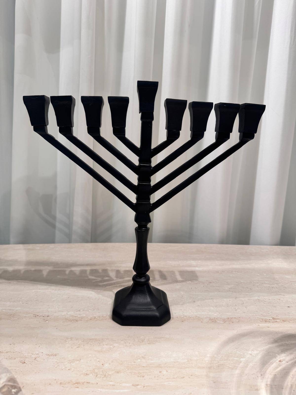 חנוכיה Brass Black